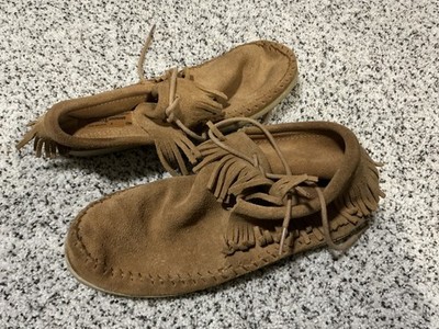 Minnetonka Shoes Mens Size 7 Women 8.5 Brown Suede Fringe Moccasins Casual 