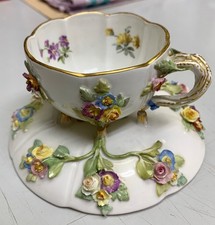 Meissen Kaffeetasse Mokka plastische applizierte  aufbossierten Blüten Blumen