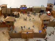 Marx Fort Apache Plastic 1/32nd 87 Figures 41 painted Indian Dec.Listing 