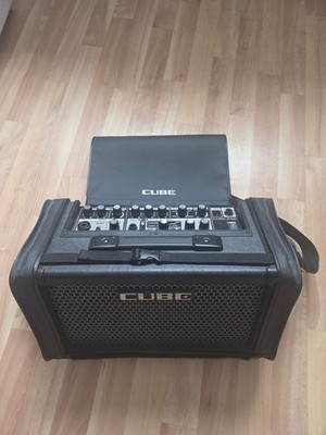 Inkl. Gigbag/Schutzhülle! Roland Street Cube BK Gitarren-Amp neuwertig OVP