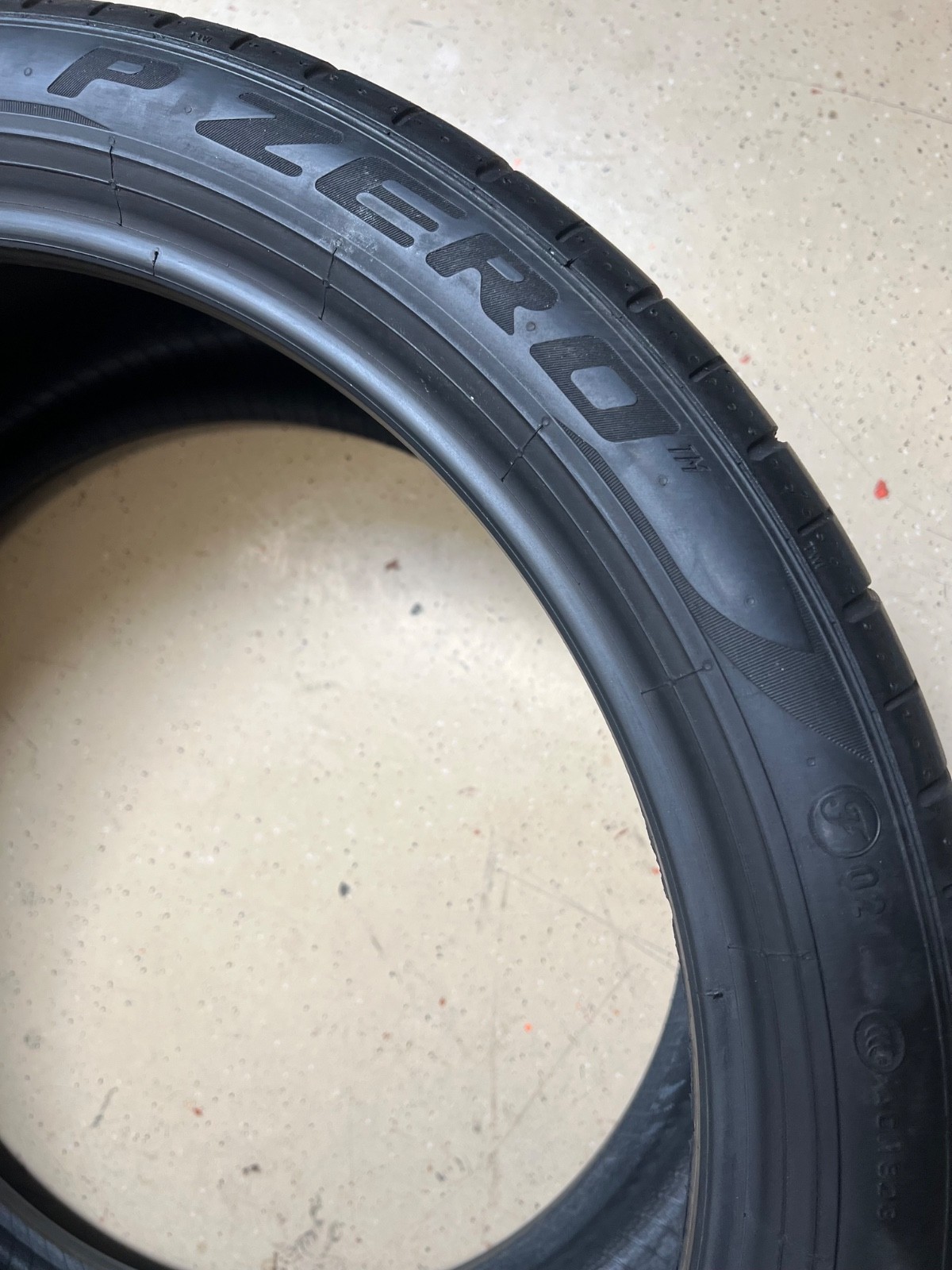 1 - NO REPAIRS 305/30ZR20 XL (103Y) Pirelli P Zero PZ4 (F02) Ferrari OEM - 1208