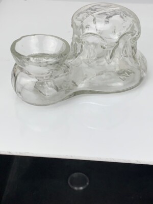 David Igloo Antique Inkwell Pat'D Sep 80. 117 x 77 x 55 mm (e211)