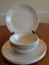 CORELLE ENGLISH BREAKFAST DINNER PLATES AND BOWLS LOT OF 11