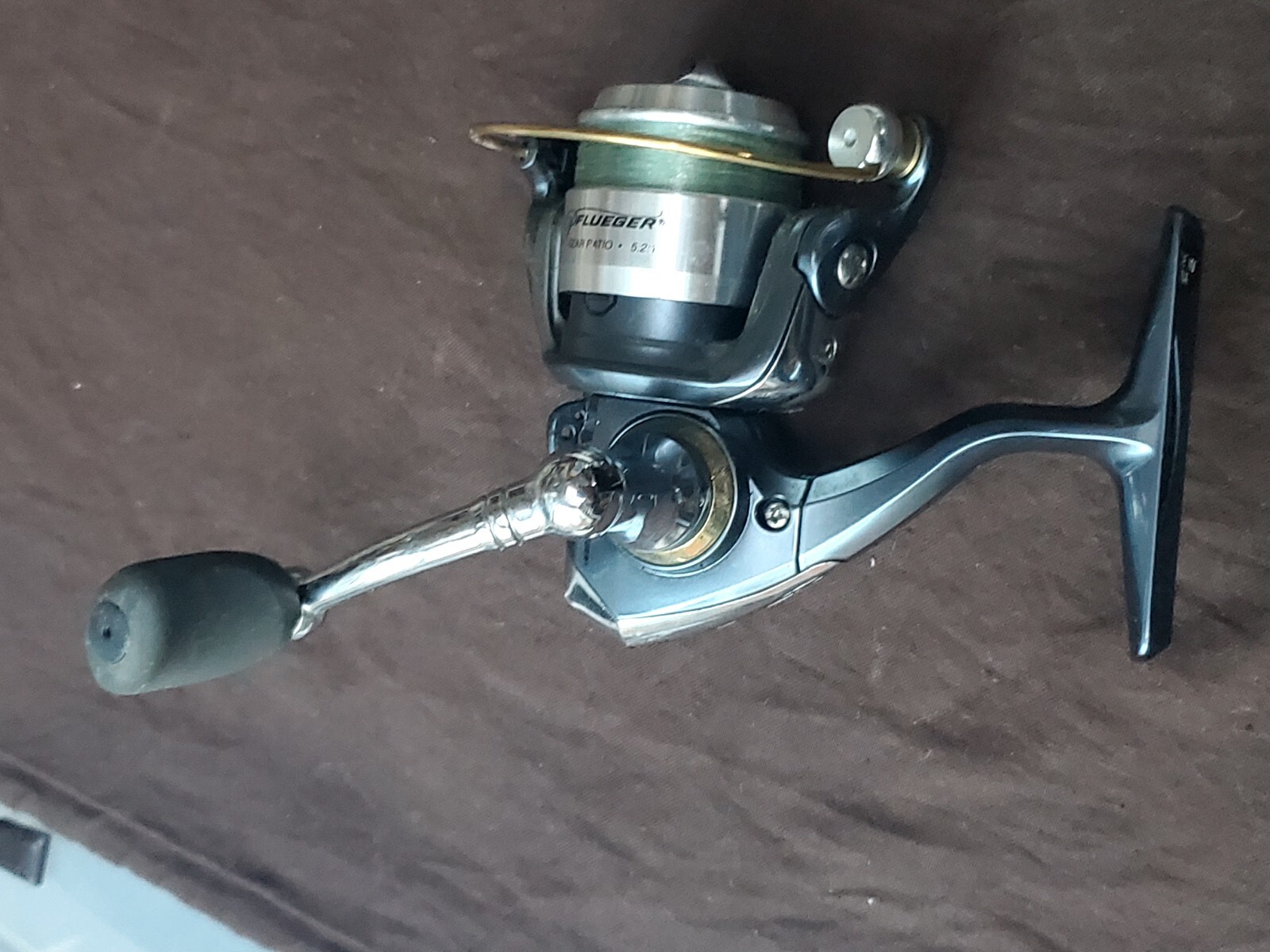 Near Mint Shimano Spirex 2500FG Spinning Reel Never Used