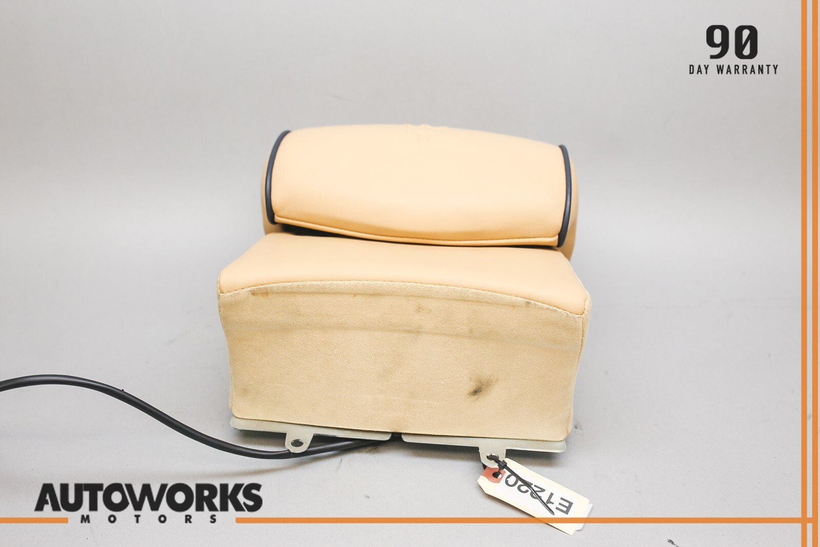 03-13 Maserati Quattroporte M139 Rear Center Seat Headrest Head Rest Cuoio OEM