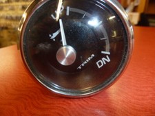 USED FARIA TRIM GAUGE MERCURY/YAMAHA 2" SILVER GBC150A