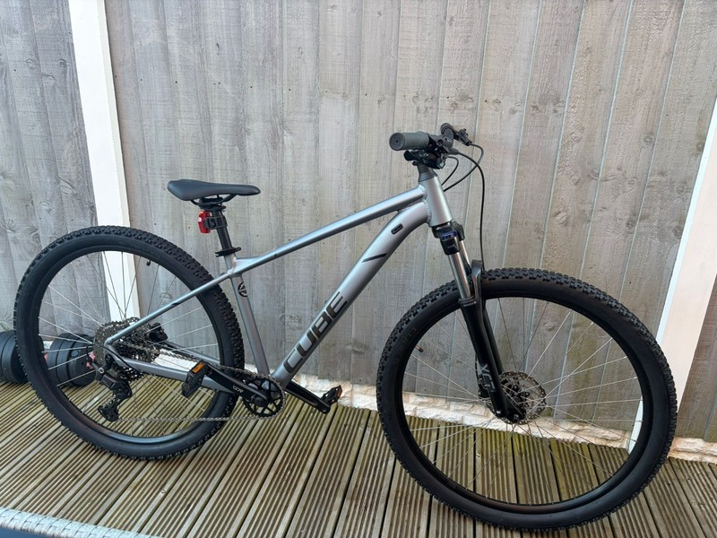 Cube aim race 2025 model slate grey. Excellent condition used twice..recipt can