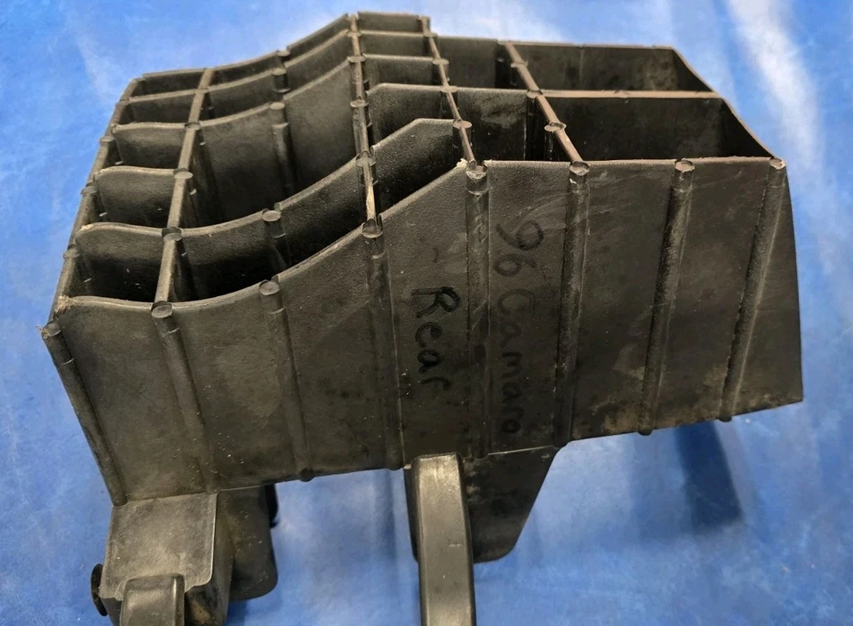 93-02 PARAGOLPES TRASERO CHEVY CAMARO GOMA REFUERZO AMORTIGUADOR BARRA DE IMPACTO Foto 3 de 4