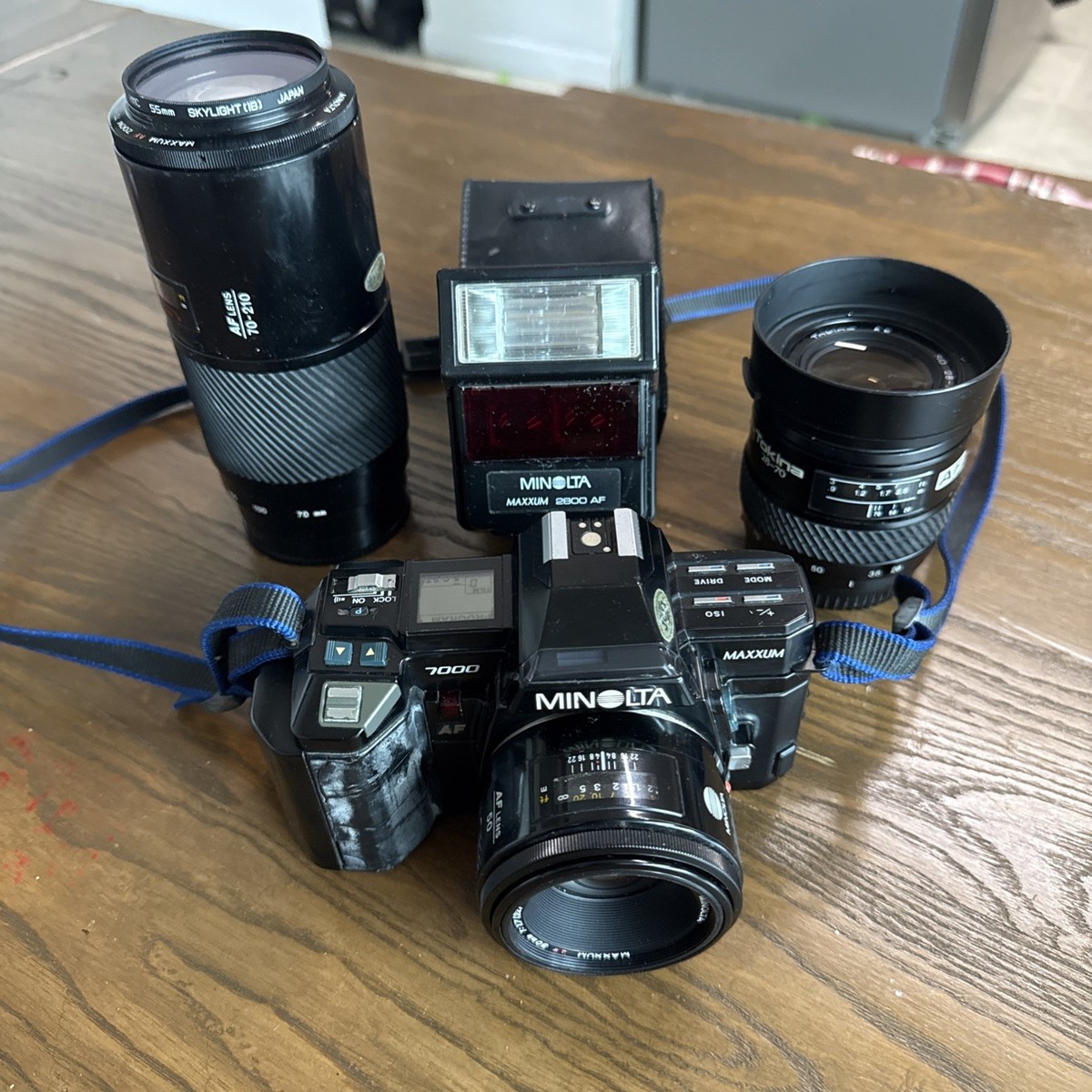 Minolta 7000 AF avec 2 objectifs AF ZOOM (D'occasion) à Charmoille pour