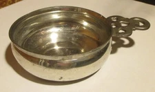 Vintage Williamsburg Restoration Stieff Pewter Porringer CW16-30