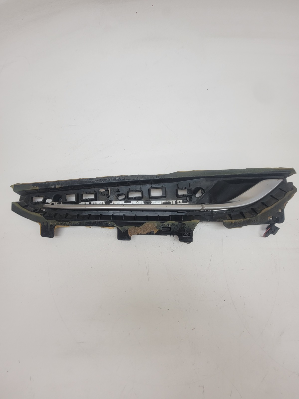 2014 - 2019 MASERATI GHIBLI FRONT LEFT DOOR INTERIOR HANDLE CHROME TRIM OEM