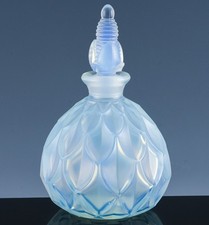 STUNNING ART DECO SABINO FRANCE FRENCH OPALESCENT PETALIA PATTERN PERFUME BOTTLE