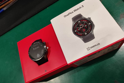 OnePlus Watch 3 47mm Smartwatch 1,5 Zoll AMOLED GPS Cardio IP68 WearOS