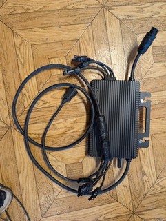 Hoymiles HM 1200 Mikrowechselrichter für Balkonkraftwerk PV Anlage mit Lüfter
