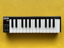 AKAI Piano LPK 25 Pro PORTATILE Tastiera ORGANO Sintetizzatore PIANOFORTE Arpo OVP Box 80
