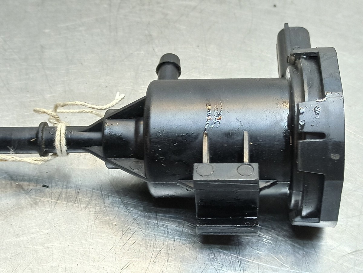 Mercedes Benz W205 C350 14-19 2.0 Hybrid Petrol Fuel Purge Valve 