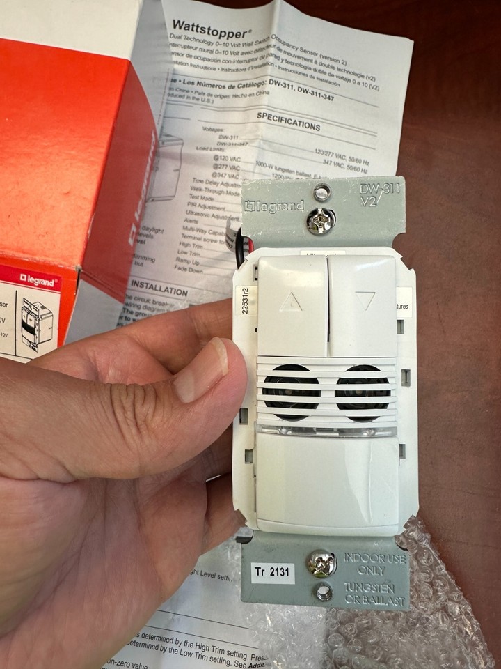 Legrand WATTSTOPPER DW311W Dimming Wall Switch Occupancy Sensor 120