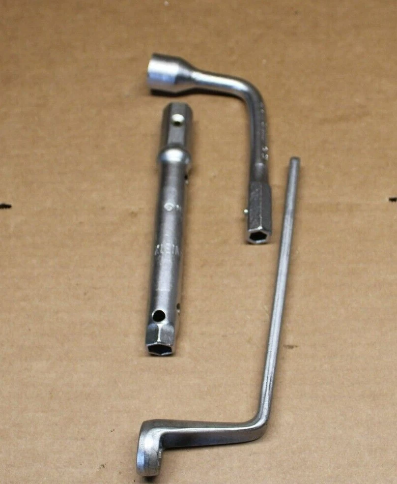 GENUINE OEM MERCEDES-BENZ HEYCO WHEEL LUG NUT WRENCH - 1235810067 