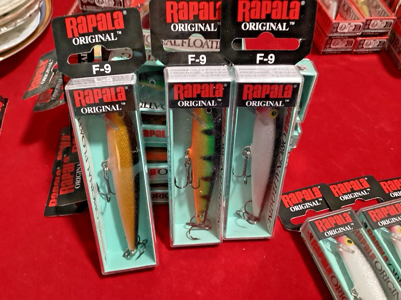 BRAND NEW RAPALA ORIGINAL FLOATING F-9 FISHING LURES GOLD SILVER PERCH GIFT?