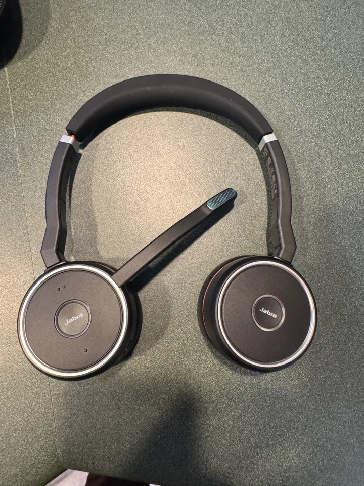 Auriculares estéreo inalámbricos Bluetooth Jabra Evolve 75 SE  Foto 4 de 4