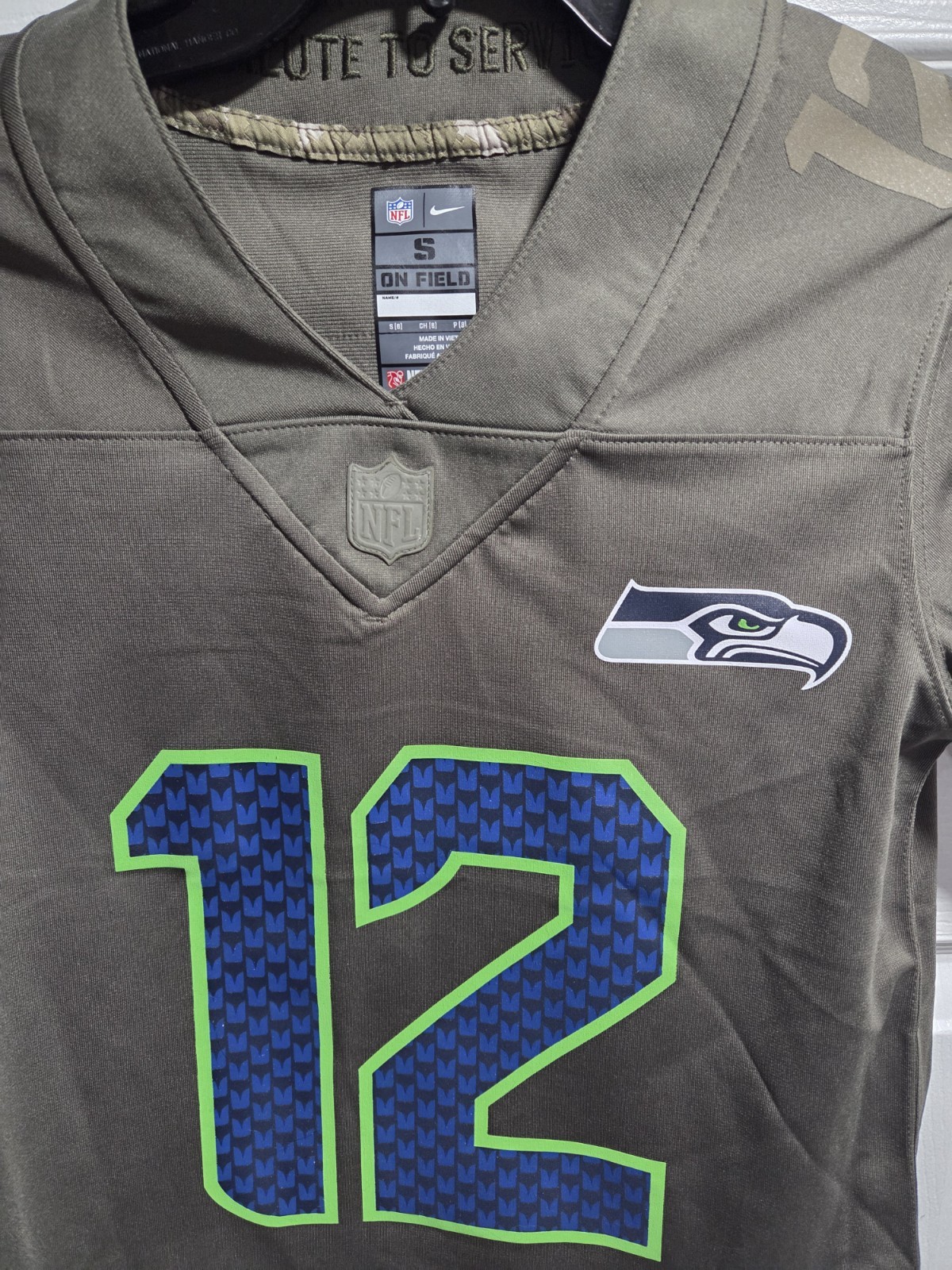 NEW Nike Seattle Seahawks 12th Fan Salute to Service Jersey Youth sz S Small 8 thumbnail 9