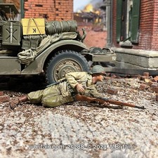 W.Britain 25288 U.S. Infantryman Prone Loading M1 Garand, 1943-45  Britains 