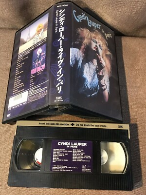 絶版　希少　Picture Life of Cyndi Lauper CYNDI LAUPER In Paris JAPAN VHS VIDEO w/PS 00.2P-105 1987