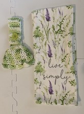 Geschirrtuch/Geschirrtuch "Live Simply" mit Häkelhänger Blumen. Grün/Weiß