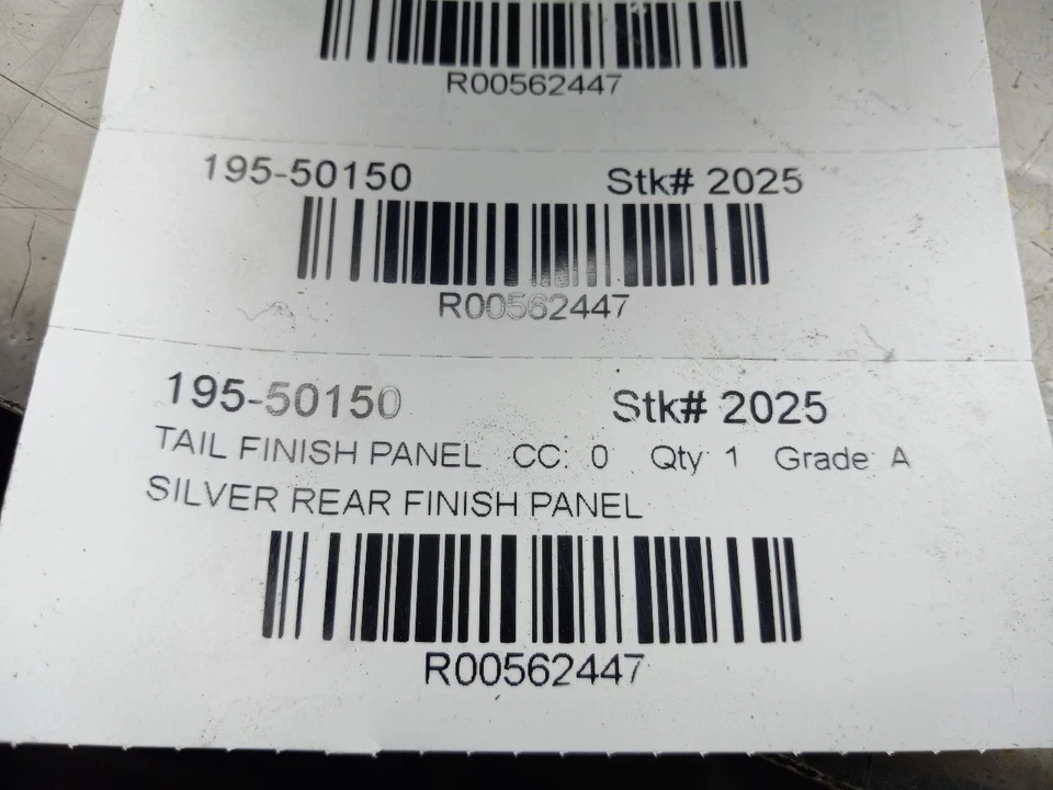 10-15 丰田 PRIUS 后尾饰装饰面板 VIN DU 7TH & 8TH — 第 4/4 张图片