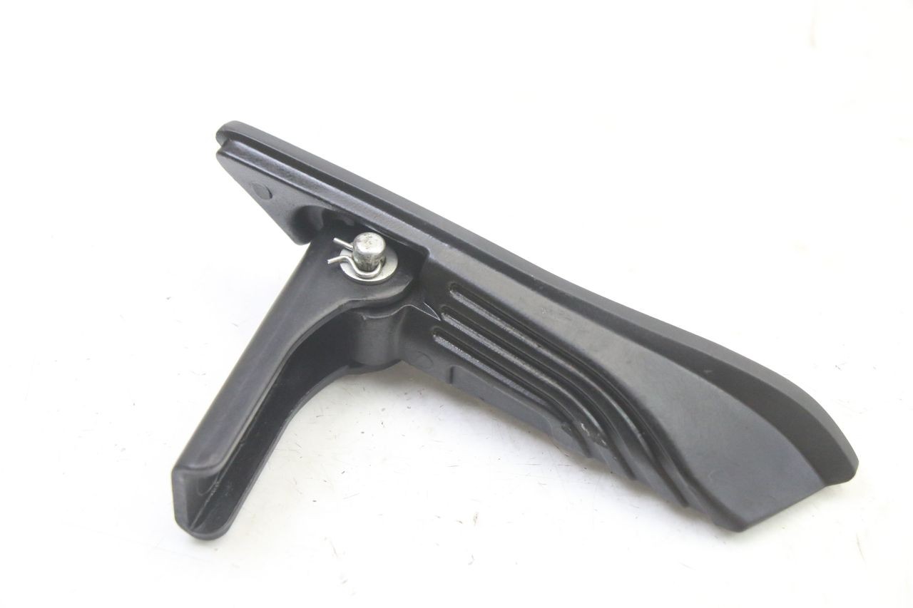 REAR RIGHT FOOTREST - APRILIA SXR 50 (2021 - 2023)