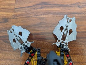 Lego #8696 Bionicle Mistika Bitil, 100% Comp W/ Instructions & Ghost Blasters!!