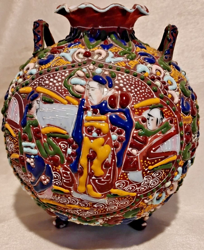 Vintage Japanese Moriage Porcelain Vase  Samurai Scene – Showa Era c.1930