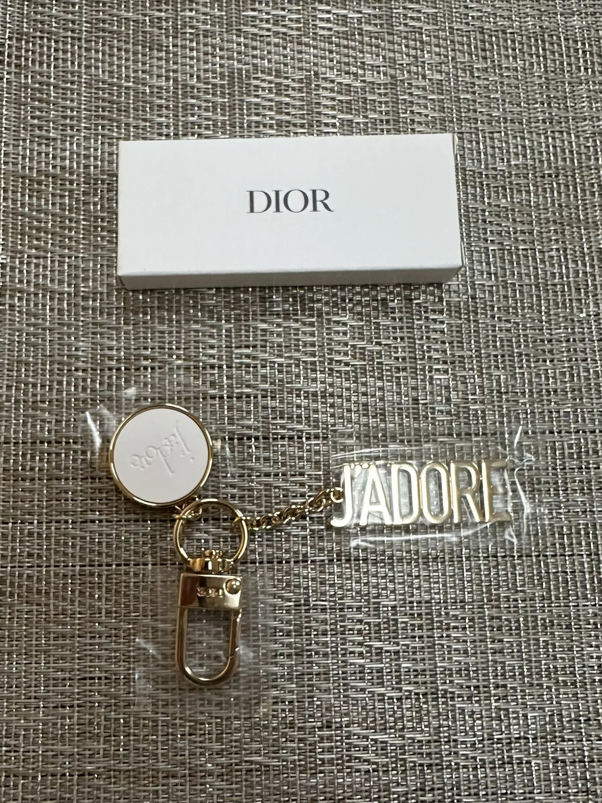 Porte clés / breloque sac doré Dior Jadore édition limitée 2024