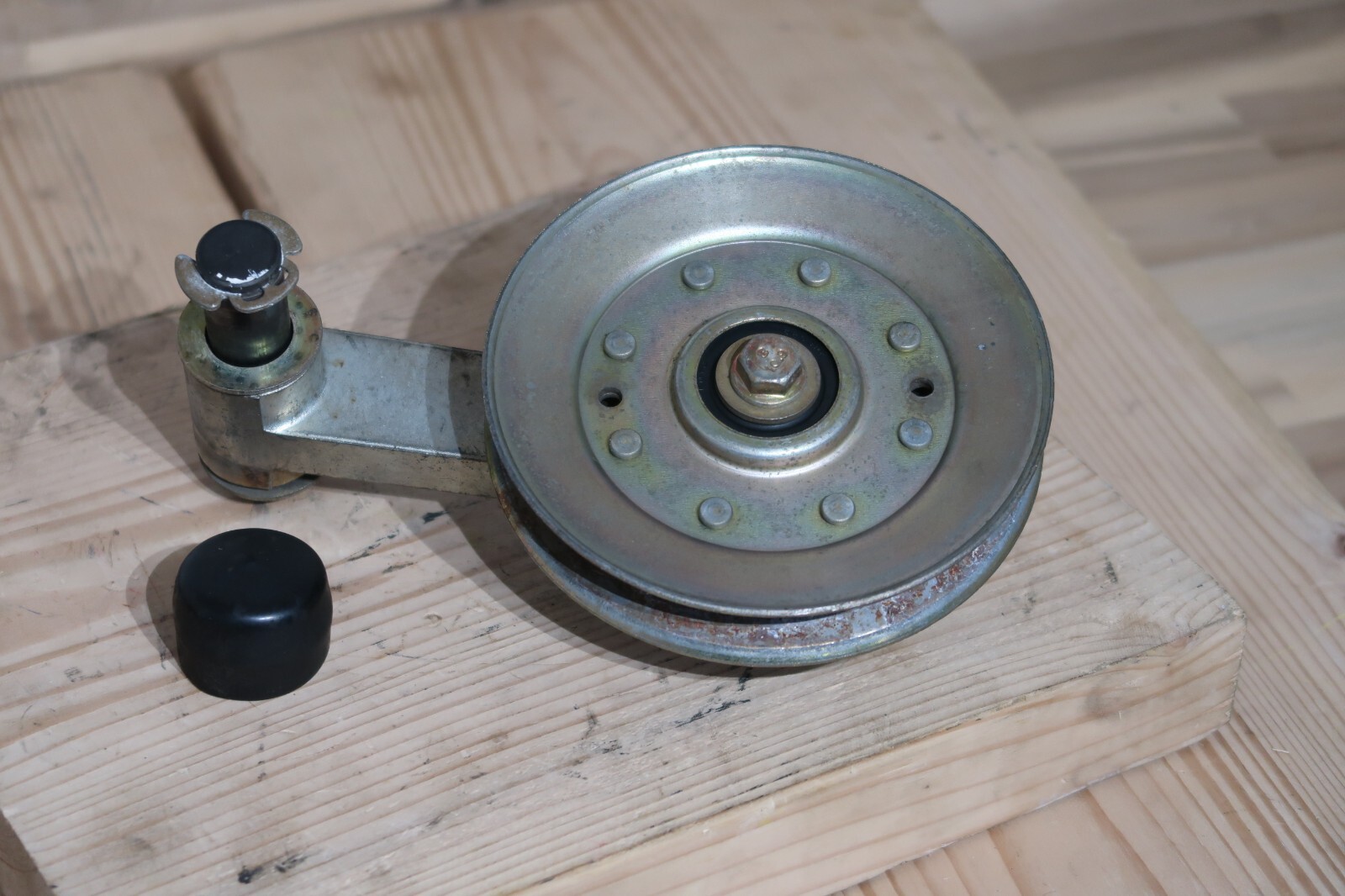 JOHN DEERE 1025R 1026R TRACTOR MOWER DECK BELT TENSIONER IDLER ARM