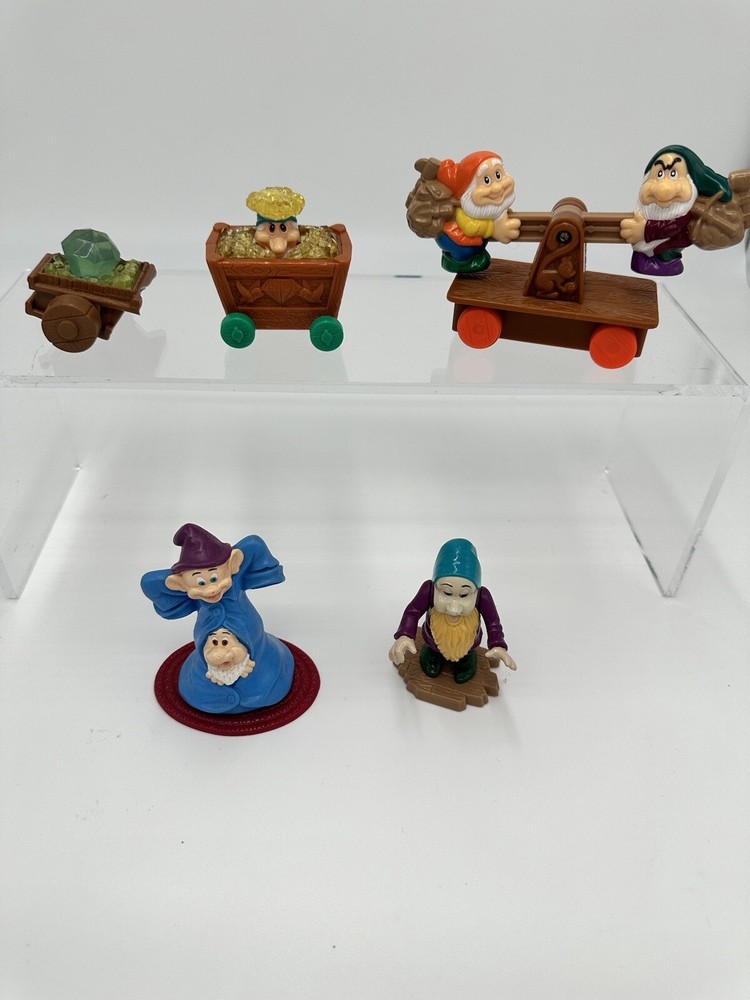 Seven Dwarfs Assorted Figure Lot