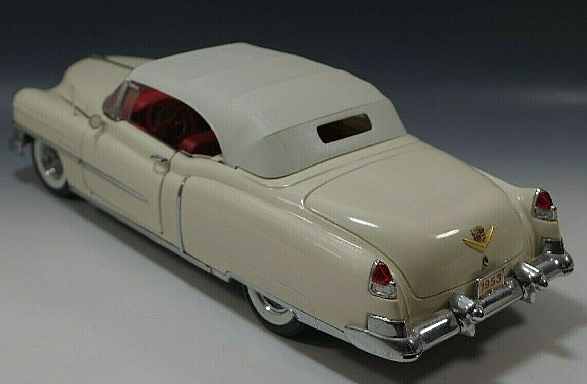 DANBURY MINT 1953 CADILLAC ELDORADO DIECAST WITH STAND 1:16 SCALE
