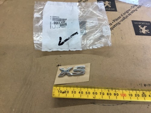 Peugeot 206 306 XS car badge emblem embleme 8663XW CITROEN