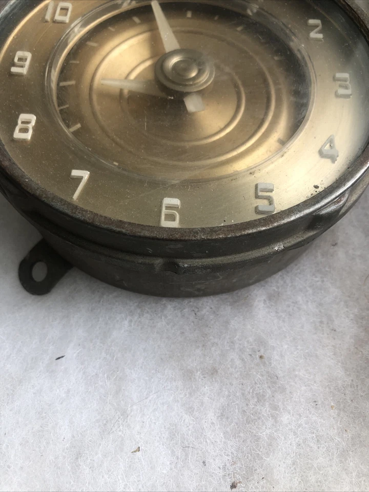 Reloj Kaiser Frazer 1948 original Foto 3 de 4