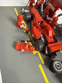 Vtg LEGO Racers: Ferrari F1 Pit Set (8375) Set Complete 2004 Retired