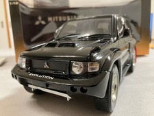 AUTOart 1/18 MITSUBISHI PAJERO EVOLUTION