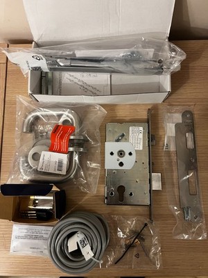 Assa Abloy EL560, Komplettset, Schloss, Griffe, verdeckte Türschlaufe, Zylinder.