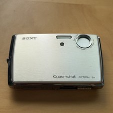 Sony Cyber-shot DSC-T33 Silver Compact Digital Camera with Dock
