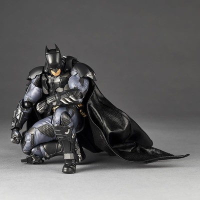Revoltech Batman Arkham Knight - Amazing Yamaguchi - Kaiyodo - DC