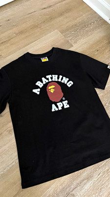 A Bathing Ape BAPE Men's M Black Logo Graphic Crew Neck Short Sleeve T-Shirt