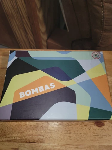Bombas 8-Pack Crew Socks Gift Box for Men Size Large Comfort & Style-image