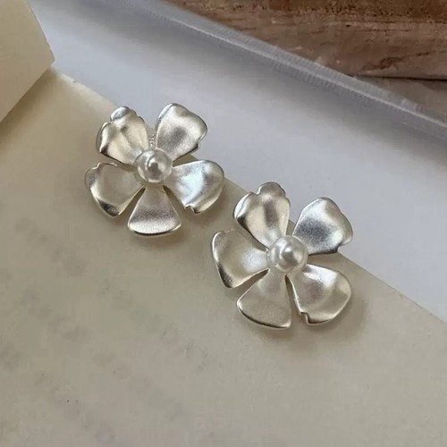 925 Sterling Silver Matte Flower Pearl Stud Earrings Vintage Floral Earrings 492