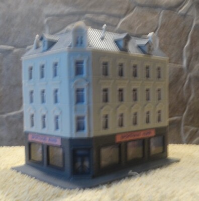 Faller  aus 232266    (Spur N)   Eckhaus - Stadthaus - fertig gebaut - A2