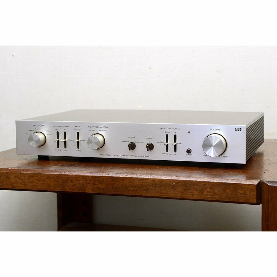 LUXKIT A3032 Vacuum tube control amplifier preamplifier LUXKIT A3032 Vacuum tube control amplifier preamplifier