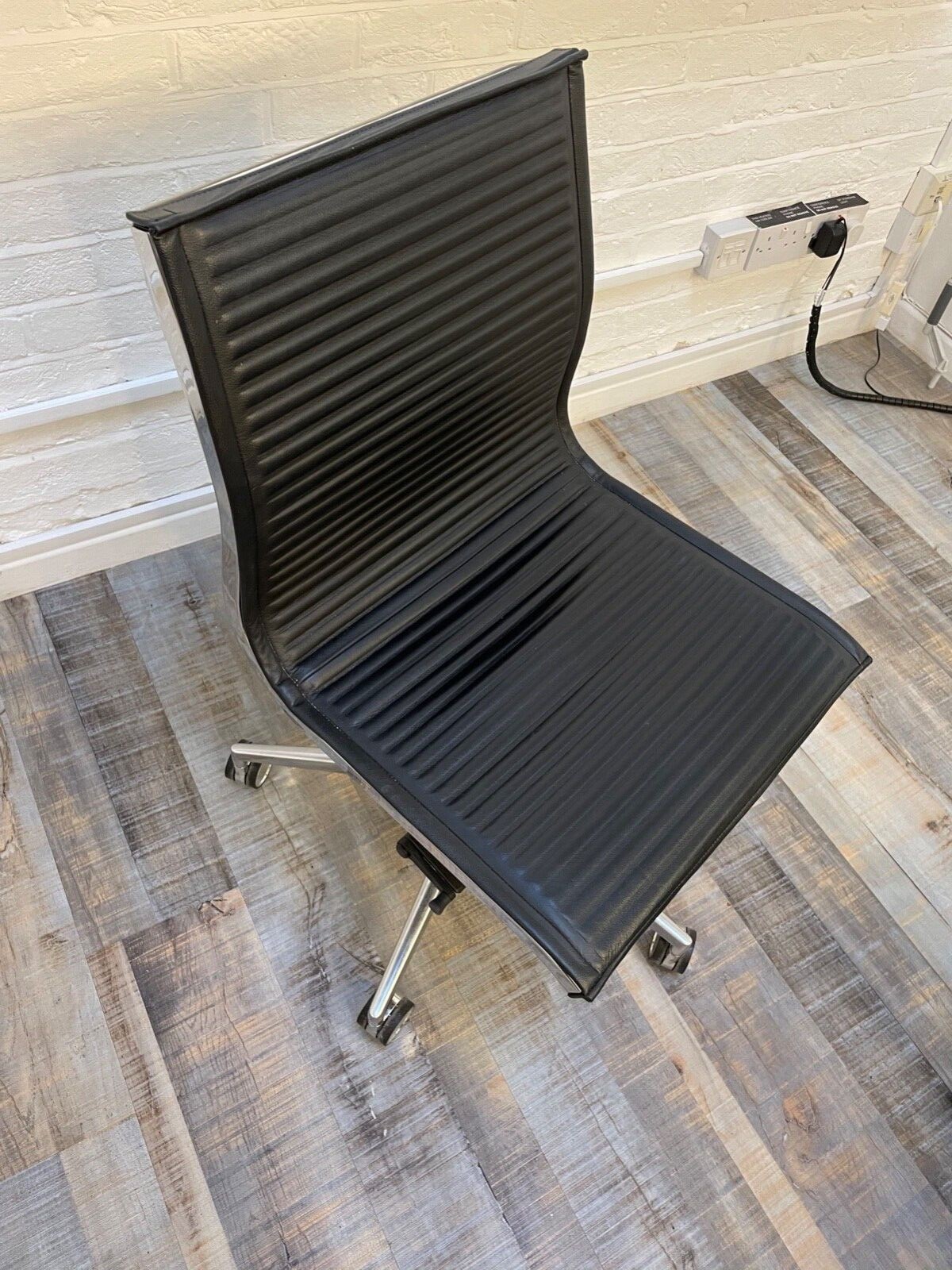 Luxy Nulite executive leather office chair eBay