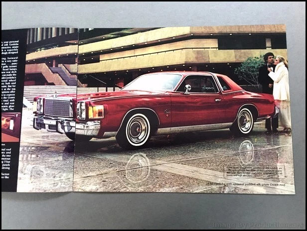 1978 Chrysler Cordoba and Crown Original Car Sales Brochure Catalog - Image 2 of 4